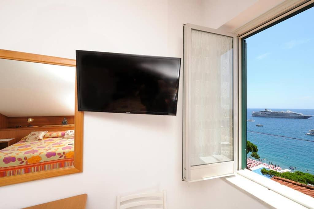 Mamma Rosanna - Apartment In Amalfi With Terrace Dış mekan fotoğraf
