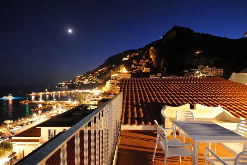 Mamma Rosanna - Apartment In Amalfi With Terrace Dış mekan fotoğraf