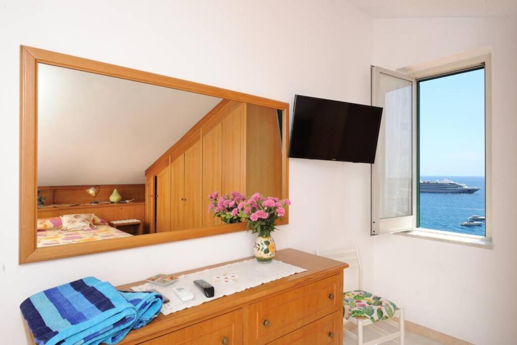 Mamma Rosanna - Apartment In Amalfi With Terrace Dış mekan fotoğraf